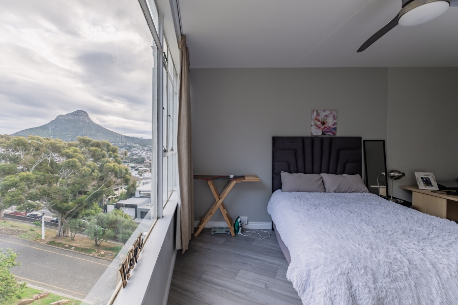 3 Bedroom Property for Sale in Vredehoek Western Cape
